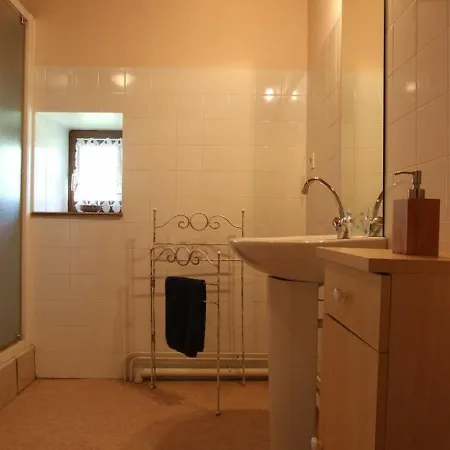 Rustique Avec Grand Terrain Pres De Lapte, A 5 Km Du Barrage De Lavalette - Fr-1-582-147 Holiday home Lapte
